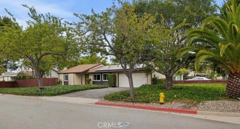 Photo of 325 Palisades DR, Santa Barbara, CA 93109 (MLS # AR26157320)