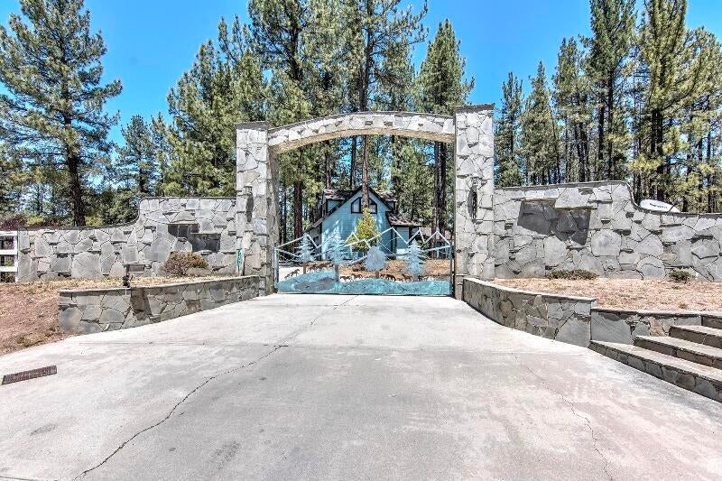 35290 Butterfly Peak Road