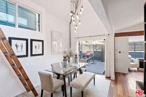 Photo of 1653 N Beverly Glen Boulevard, Los Angeles, CA 90077 (MLS # 26667739)