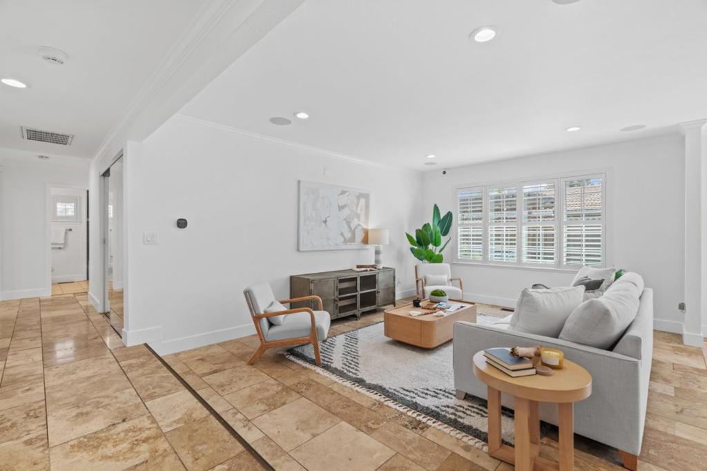 5749 San Lorenzo Drive