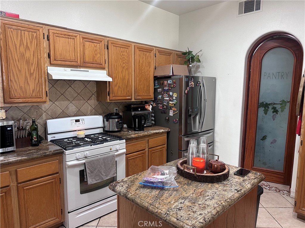 unknown - Residential Lease