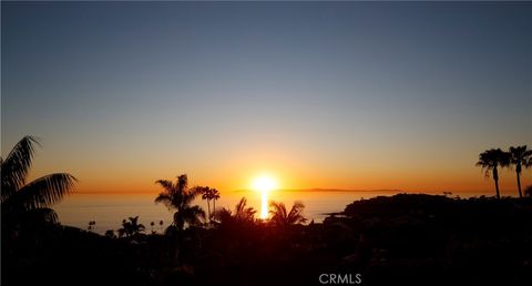 Tiny photo for 420 EMERALD BAY, Laguna Beach, CA 92651 (MLS # LG26012914)