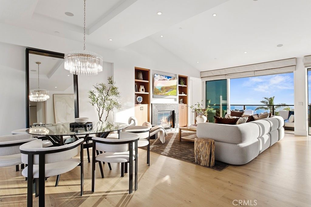 Photo of 420 EMERALD BAY, Laguna Beach, CA 92651 (MLS # LG26012914)