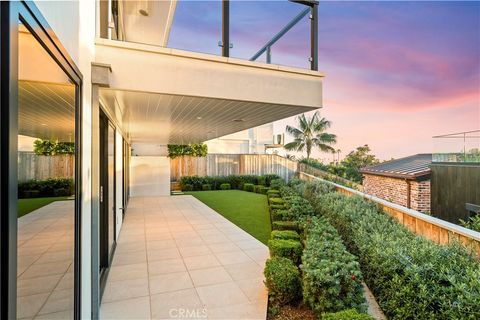 Tiny photo for 420 EMERALD BAY, Laguna Beach, CA 92651 (MLS # LG26012914)