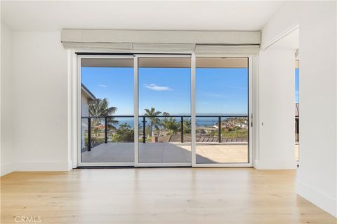 Tiny photo for 420 EMERALD BAY, Laguna Beach, CA 92651 (MLS # LG26012914)