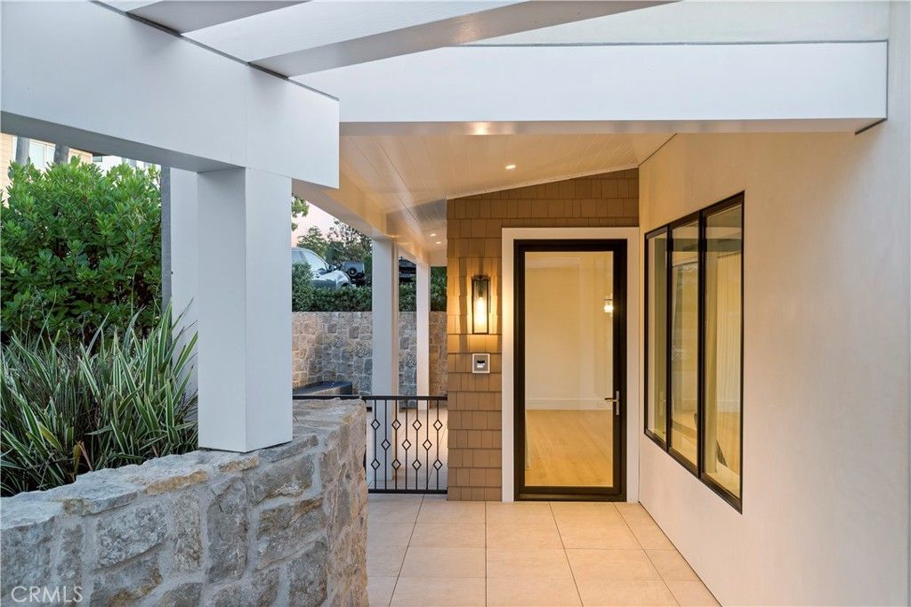 Photo of 420 EMERALD BAY, Laguna Beach, CA 92651 (MLS # LG26012914)