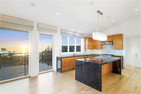 Tiny photo for 420 EMERALD BAY, Laguna Beach, CA 92651 (MLS # LG26012914)