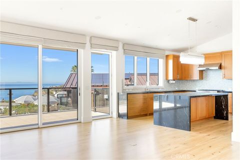 Tiny photo for 420 EMERALD BAY, Laguna Beach, CA 92651 (MLS # LG26012914)