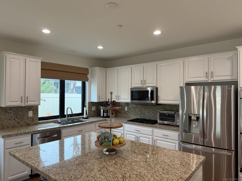 1490 Tara Ct