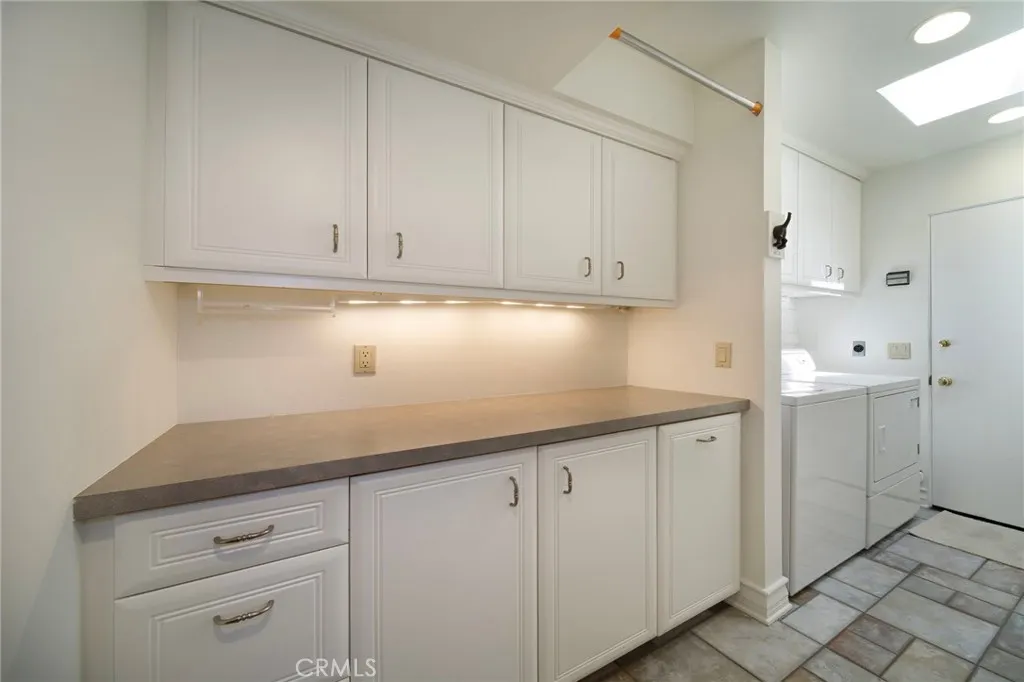 Dana Point, California 92629, United States, 3 Bedrooms Bedrooms, ,2 BathroomsBathrooms,Residential,Active,210249