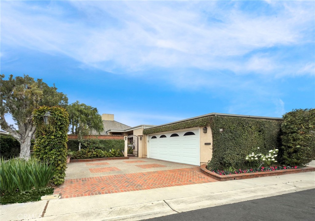 Gardens (Ocean side of PCH) (NSO) - Residential