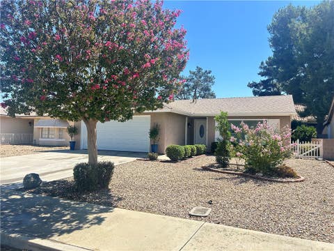 Photo of 2121 El Rancho CIR, Hemet, CA 92545 (MLS # OC26174346)