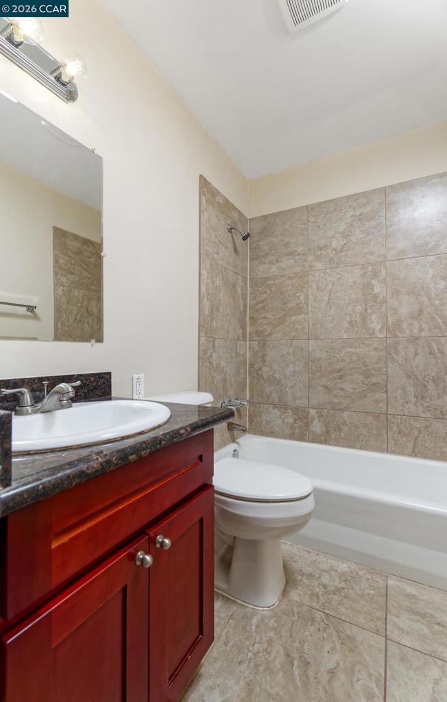 5206 Priscilla Ln
