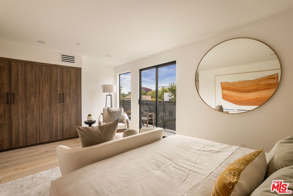 listing image 130721100346099567044