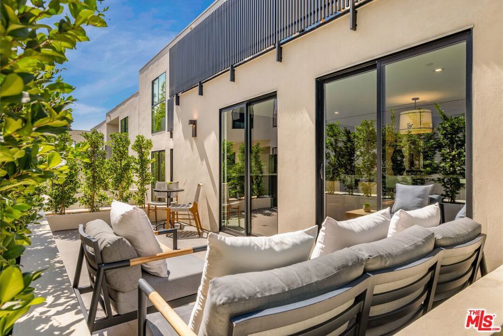 listing image 130723642050751412986