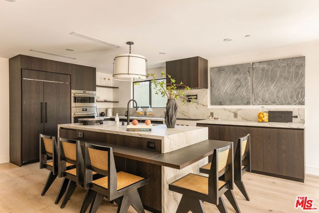 listing image 130721748369032214974