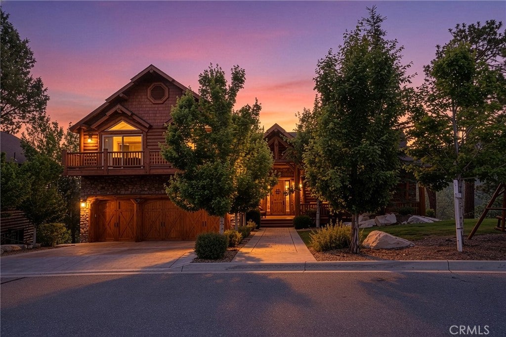 438 Starlight Circle