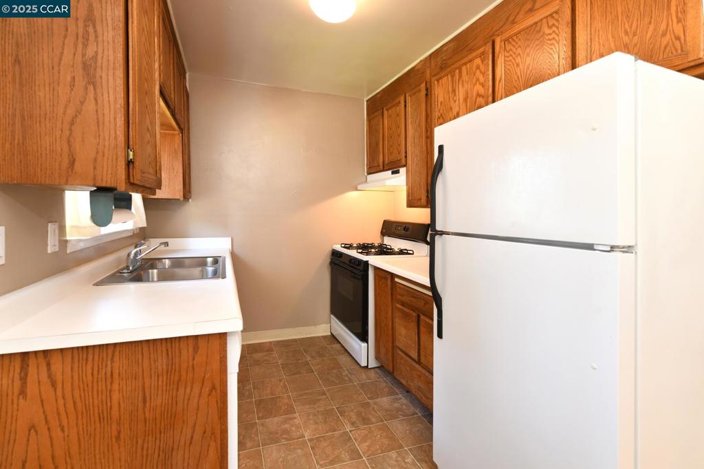 DELHA TERR - Residential Lease