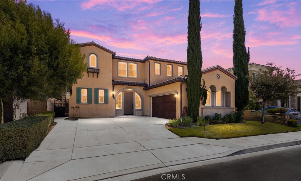 Gorgeous MBK home located in the prestigious Greenbrier neighborhood within the Vista Del Verde golf community of Yorba Linda. Built in 2010, this beautifully maintained residence features four spacious bedrooms, a versatile loft, and three bathrooms. The open and inviting floor plan is filled with natural light and offers a perfect blend of comfort and style for modern living.
The private backyard is ideal for entertaining, with plenty of space to relax or host gatherings in a peaceful setting. Situated in a highly sought-after area with no HOA dues and access to top-rated Yorba Linda schools, this home offers an exceptional lifestyle opportunity in one of North Orange County’s most desirable communities. www.3906GalwayBay.com