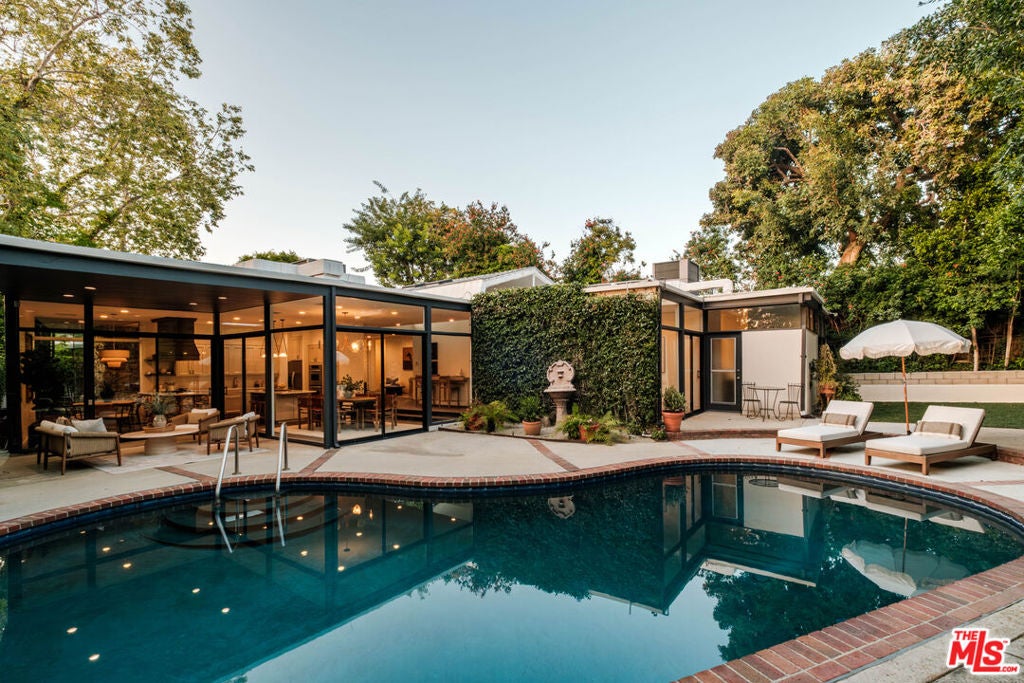 Photo of 1151 Angelo Drive, Beverly Hills, CA 90210 (MLS # 26870293)