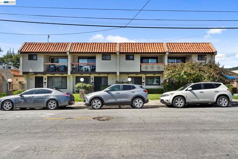 Photo of 960 Joaquin Ave Ave, San Leandro, CA 94577 (MLS # 41133087)