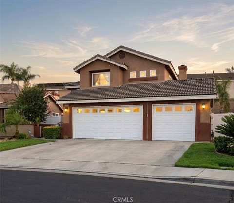Photo of 812 Poppyseed LN, Corona, CA 92881 (MLS # CV26165262)