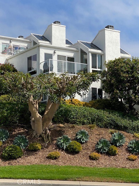 Ready to move in, this deluxe fully-furnished, 2-story condo features 2 bedrooms, 2 1/2 baths and includes all the extras such as dishes, towels, etc. Condo is light and airy with high ceilings, wood and tile flooring, fireplace and much more. Kitchen has granite counter tops, breakfast bar
with pendant lighting and stainless-steel appliances. Primary bedroom features private bath with double vanity and spacious walk-in closet. Attached garage has laundry space equipped with washer and dryer. HOA offers community pool, spa and clubhouse for your enjoyment. Conveniently located minutes from the I-5 Freeway and short drive to San Diego. Good credit and rental history a must. Great view over the Racetrack and in a walking distance from its main door.