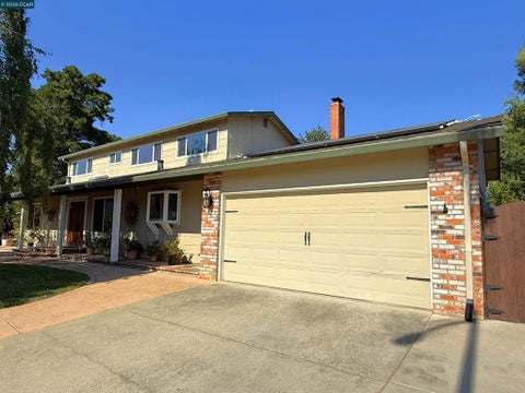 Photo of 11 Mt Lee Pl, Clayton, CA 94517 (MLS # 41138922)