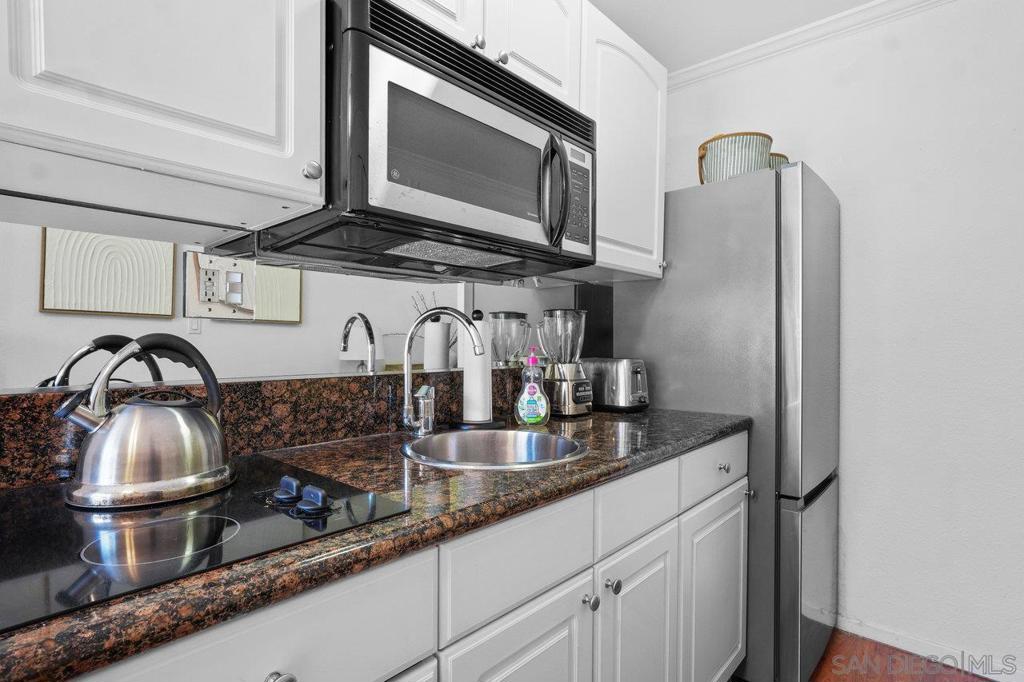1021 Scott Street 122