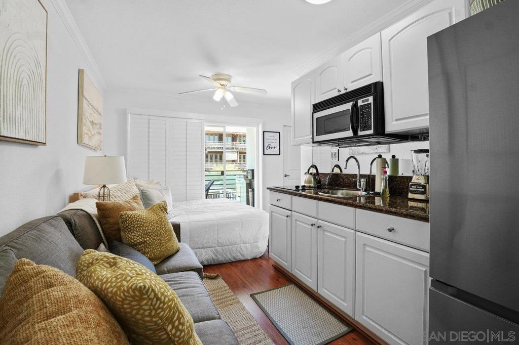 1021 Scott Street 122