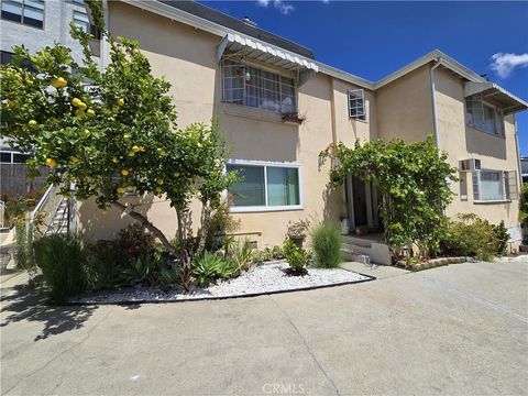 Photo of 1129 N Clark, West Hollywood, CA 90069 (MLS # SR26087759)