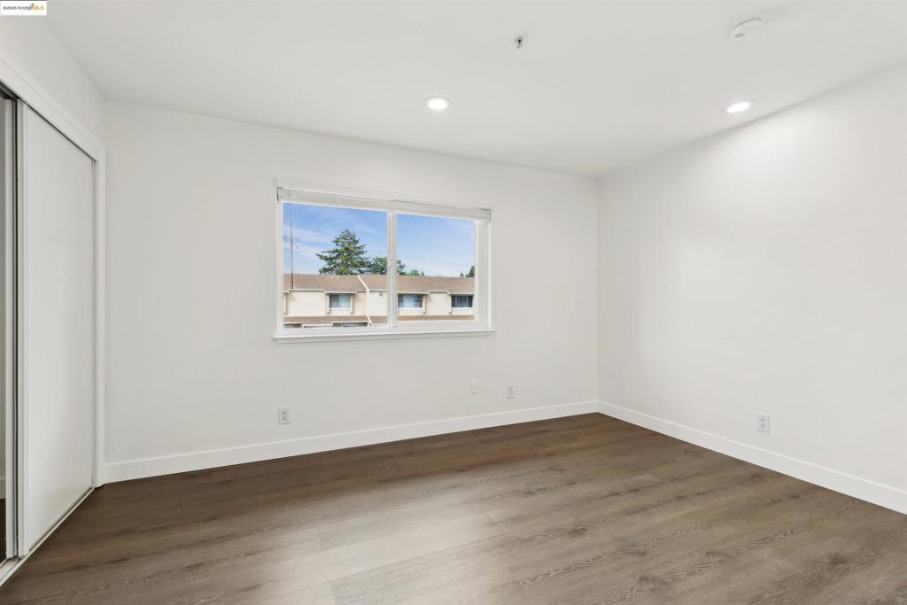 GRANDE VILLAGE - Residential