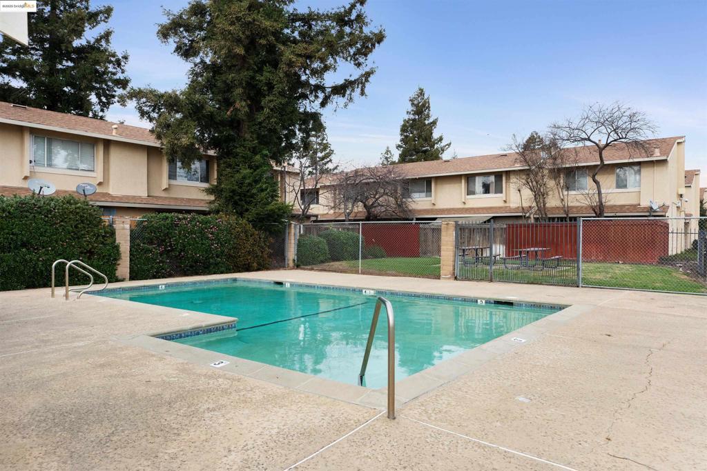 GRANDE VILLAGE - Residential