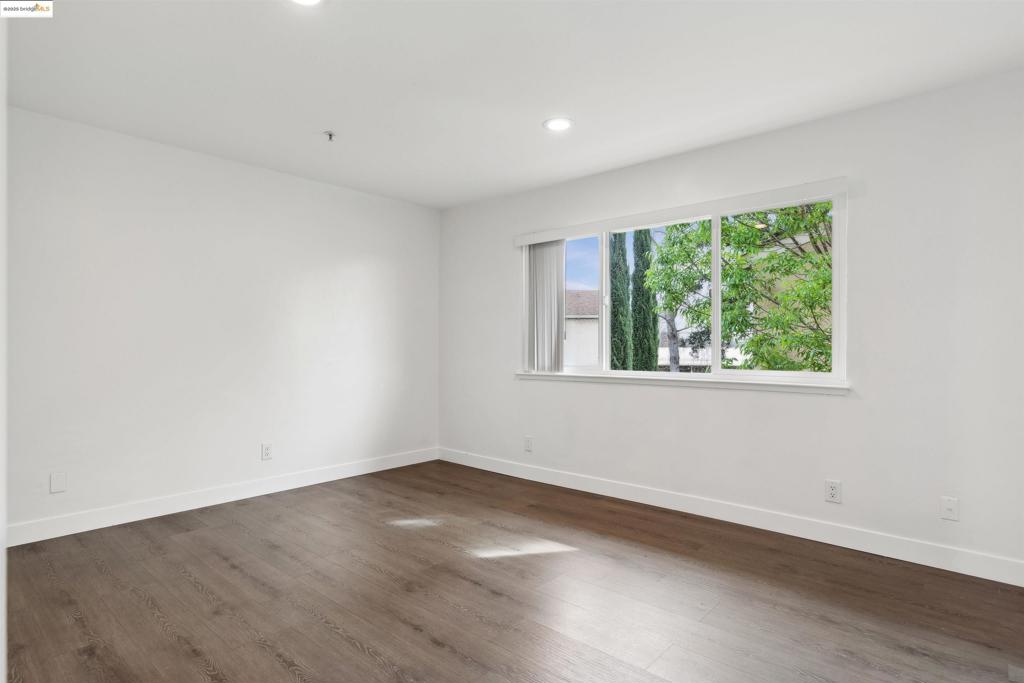 GRANDE VILLAGE - Residential