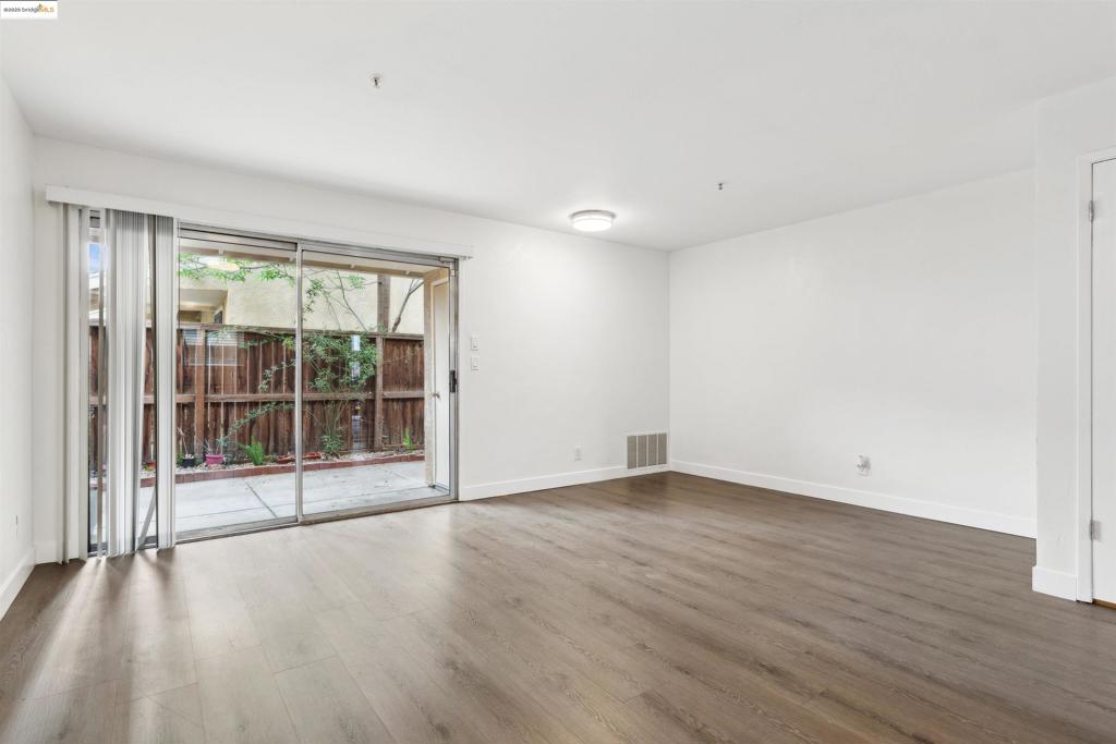 GRANDE VILLAGE - Residential