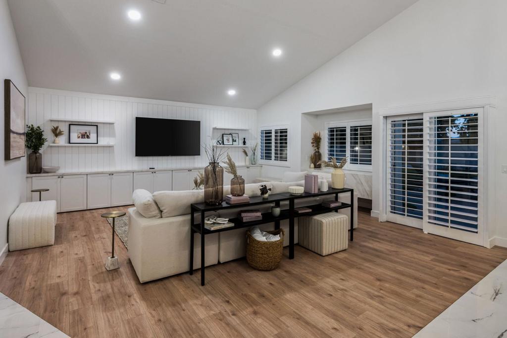 Regency Palms - Residential