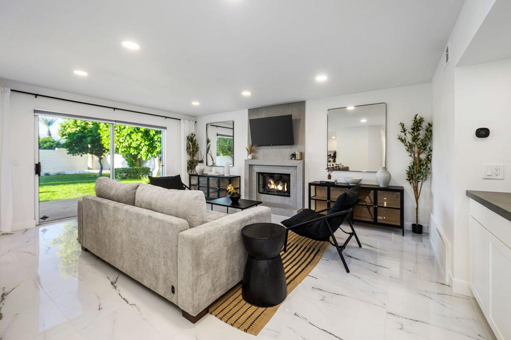 Regency Palms - Residential