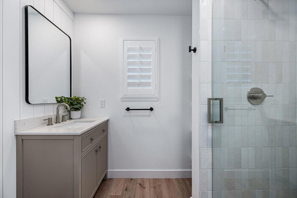 Regency Palms - Residential