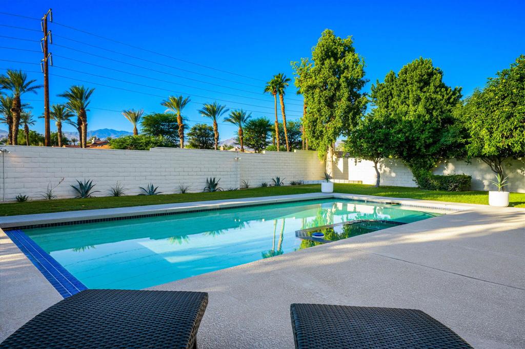 Regency Palms - Residential