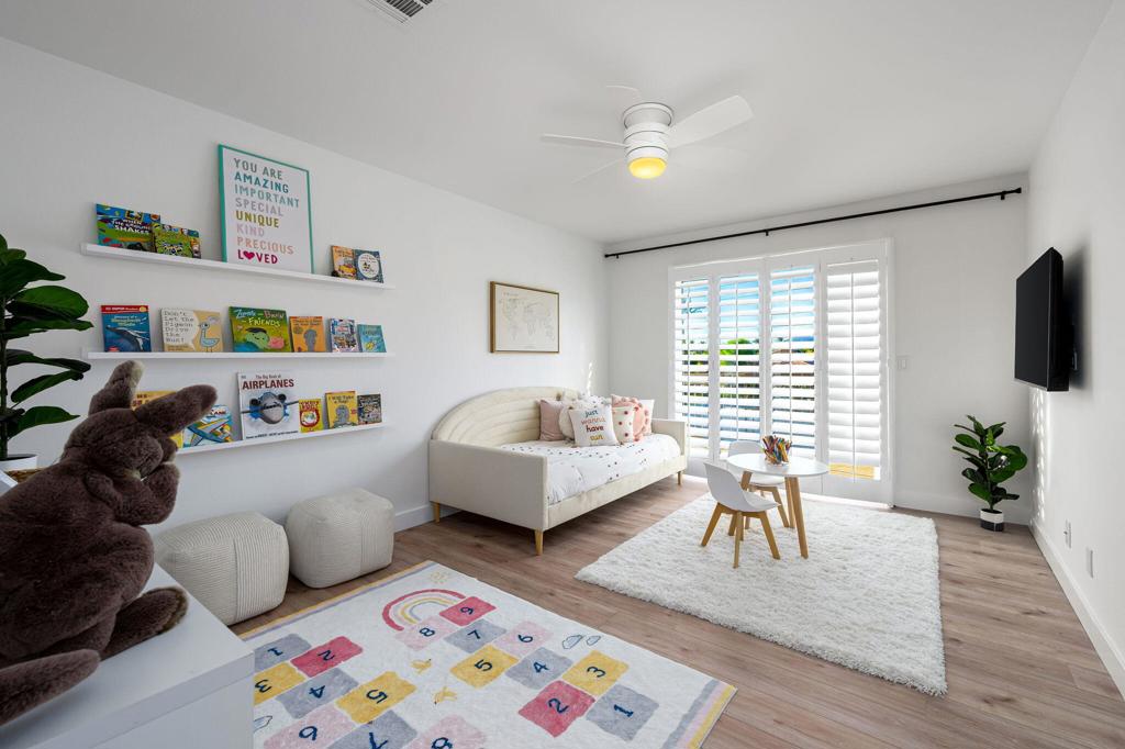 Regency Palms - Residential