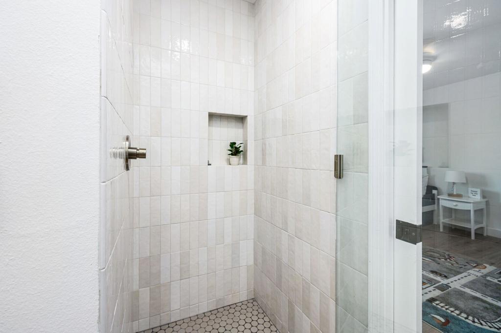 Regency Palms - Residential