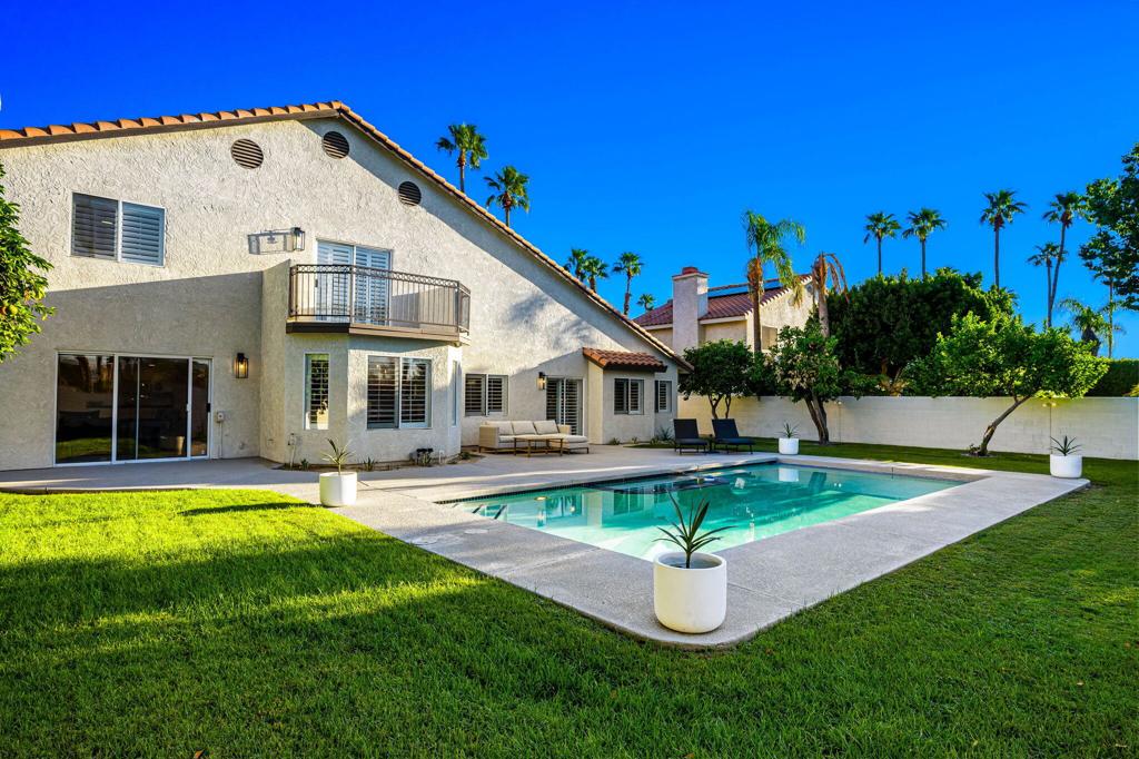 Regency Palms - Residential