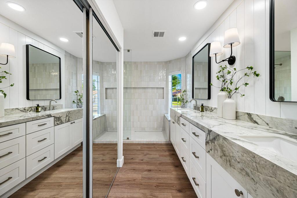 Regency Palms - Residential