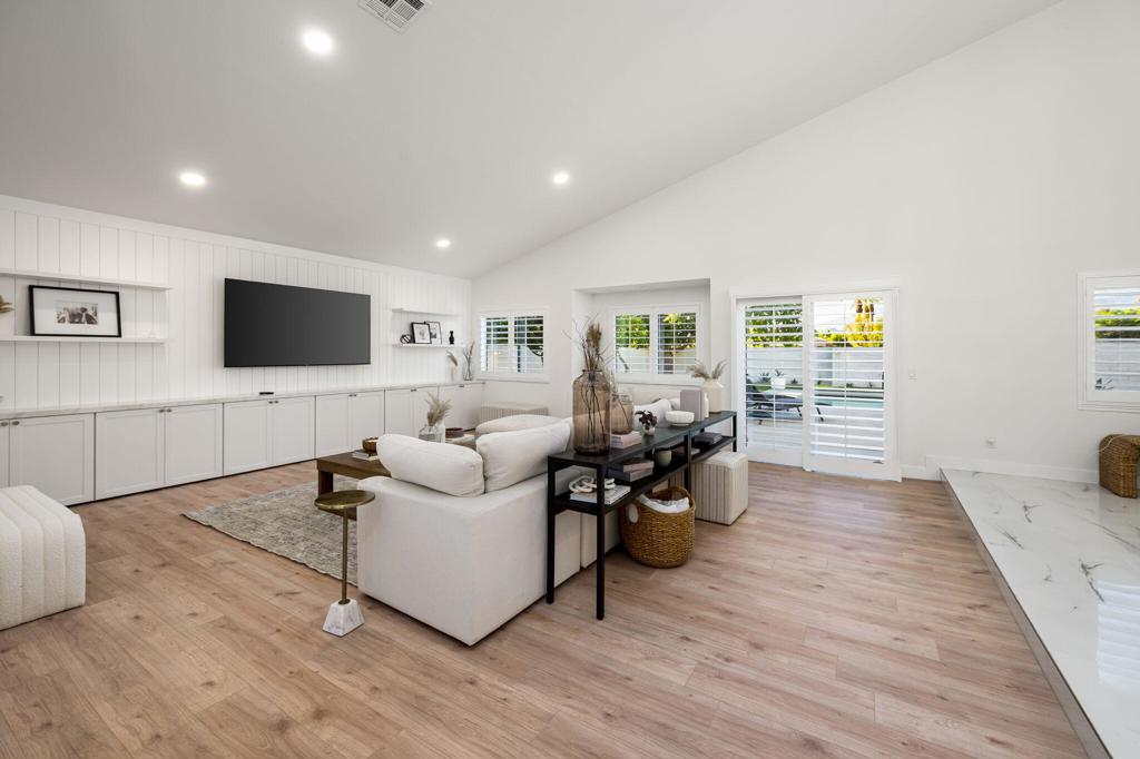 Regency Palms - Residential