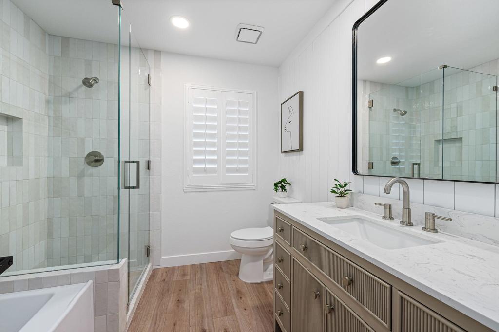 Regency Palms - Residential