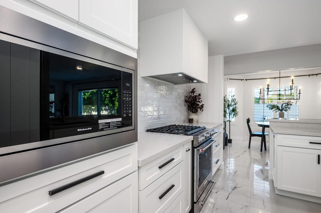 Regency Palms - Residential