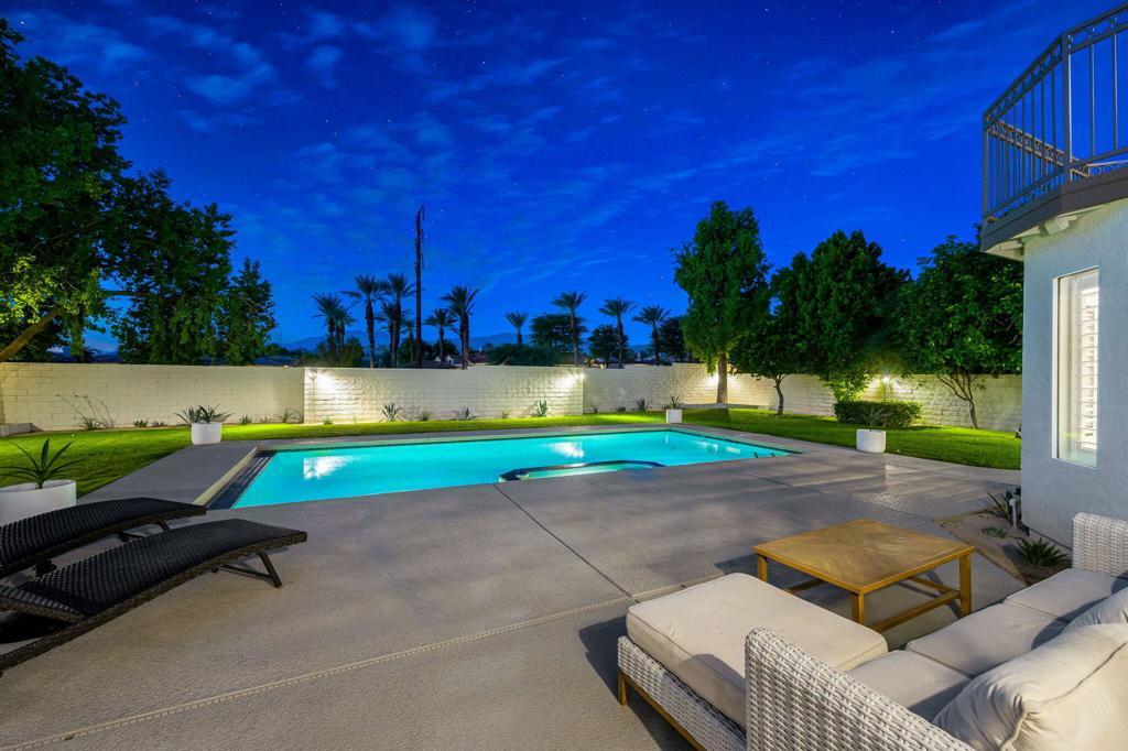 Regency Palms - Residential