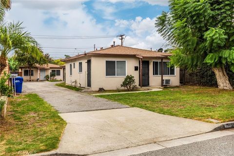 Photo of 902 W Olive Ave, Monrovia, CA 91016 (MLS # PW25266621)