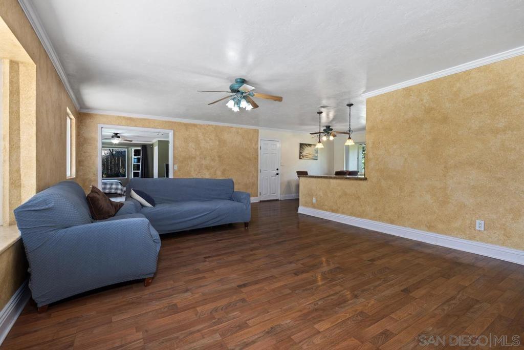 1140 Cloverleaf Dr