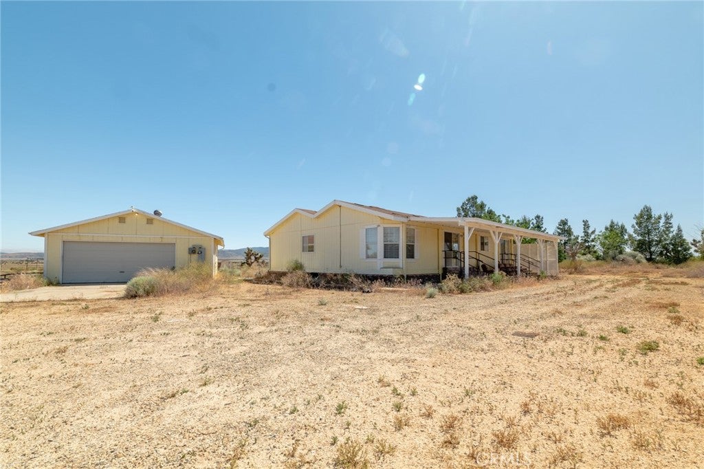 19620 W Avenue A